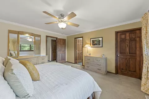 Bedroom - 1712 E Maya Ln, Mount Prospect, IL 60056 photo 2 of 4