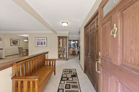 Entry Way - 1712 E Maya Ln, Mount Prospect, IL 60056 photo 1 of 2
