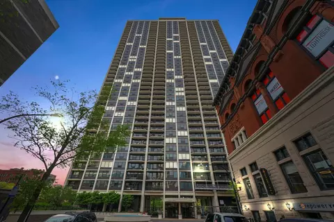 1560 N Sandburg Ter #1210J, Chicago, IL 60610