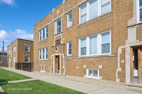 4546 W Barry Ave #2, Chicago, IL 60641