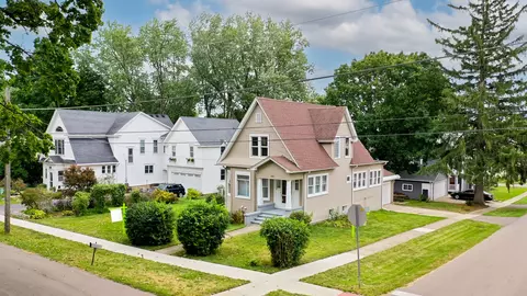 301 E Pierce St, Elburn, IL 60119