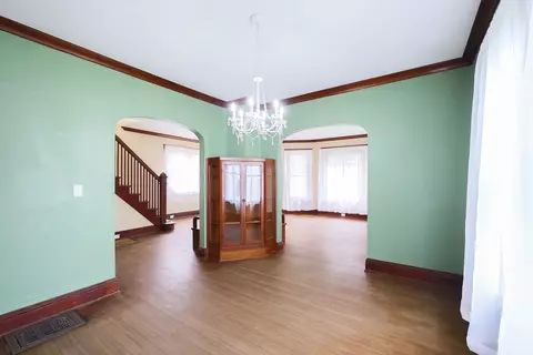Living - 301 E Pierce St, Elburn, IL 60119 photo 2 of 5
