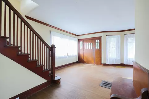 Living - 301 E Pierce St, Elburn, IL 60119 photo 4 of 5