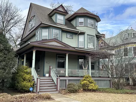 321 S East Ave, Oak Park, IL 60302