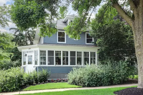 Exterior - 204 Spring Ave, Naperville, IL 60540 photo 2 of 12