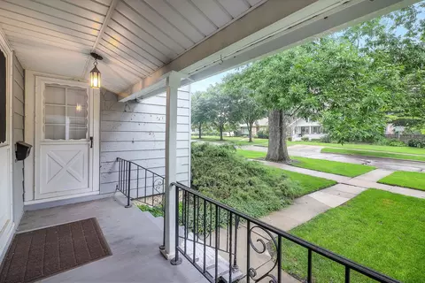 Exterior - 210 Spring Ave, Naperville, IL 60540 photo 1 of 4