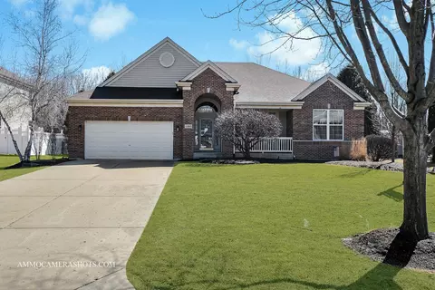 1385 Mallard Ln, Hoffman Estates, IL 60192