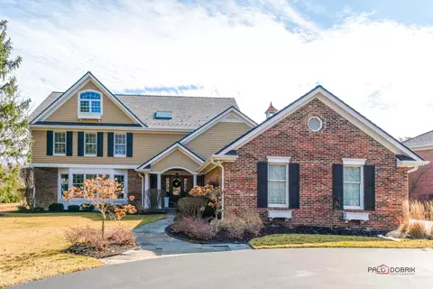 95 W Honeysuckle Rd, Lake Forest, IL 60045