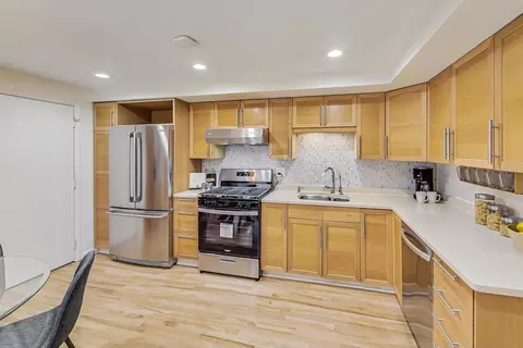 Kitchen - 2545 Windsor Ln, Northbrook, IL 60062 photo 1 of 3