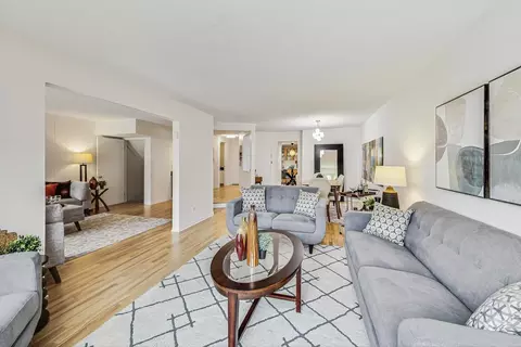 Living - 2545 Windsor Ln, Northbrook, IL 60062 photo 5 of 6
