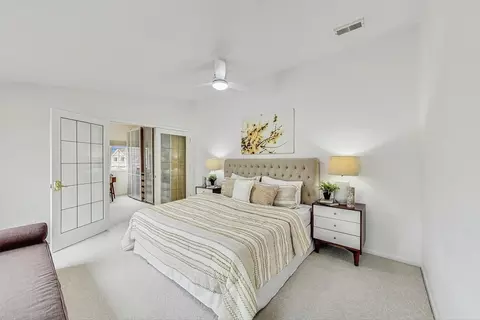 Bedroom - 2545 Windsor Ln, Northbrook, IL 60062 photo 1 of 7