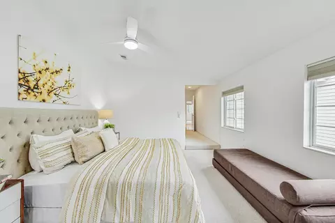 Bedroom - 2545 Windsor Ln, Northbrook, IL 60062 photo 2 of 7