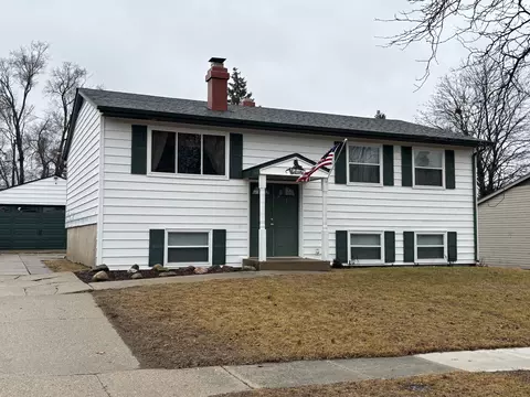 247 Gilbert Ter, Machesney Park, IL 61115