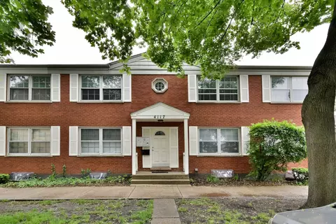 4117 W Berteau Ave #203, Chicago, IL 60641