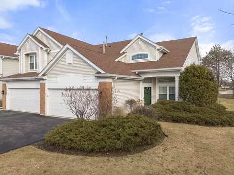 30206 Fowler Cir #30206, Warrenville, IL 60555