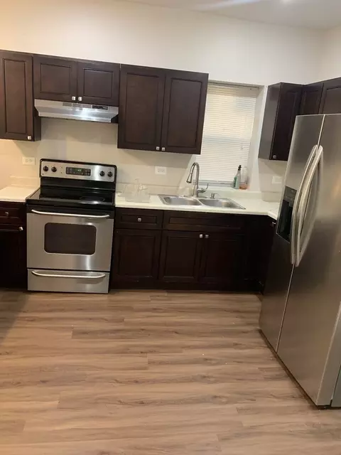 Kitchen - 6330 S Artesian Ave, Chicago, IL 60629 photo 3 of 4
