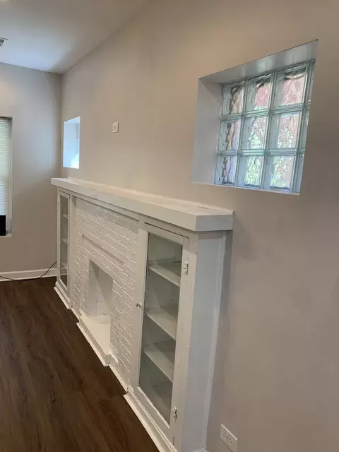 Living - 6330 S Artesian Ave, Chicago, IL 60629 photo 4 of 6