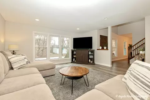 Living - 1816 Channel Beach Ave, Johnsburg, IL 60051 photo 4 of 6