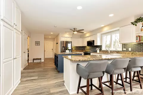 Kitchen - 1816 Channel Beach Ave, Johnsburg, IL 60051 photo 6 of 6