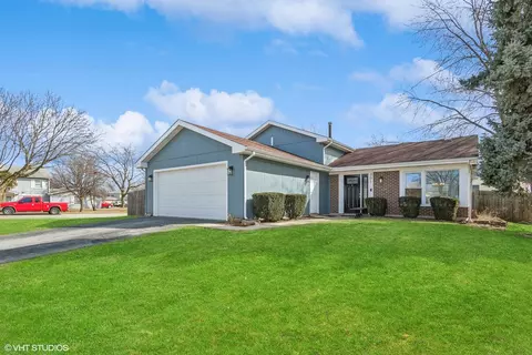 301 Musial Cir, Bolingbrook, IL 60440