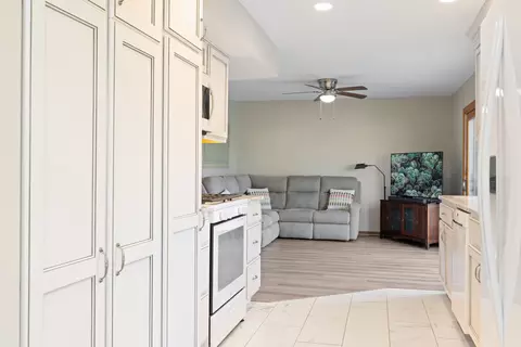 Kitchen - 2262 Highfield Ln, Aurora, IL 60504 photo 4 of 4
