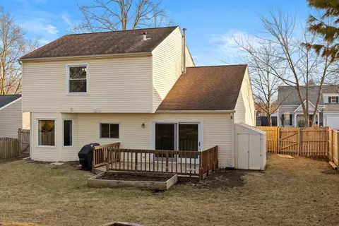Exterior - 2262 Highfield Ln, Aurora, IL 60504 photo 2 of 3