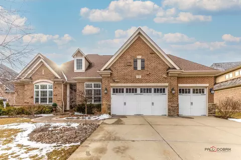7311 Greenbridge Ln, Long Grove, IL 60060