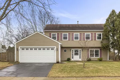 30 W201 Huntington Dr, Warrenville, IL 60555