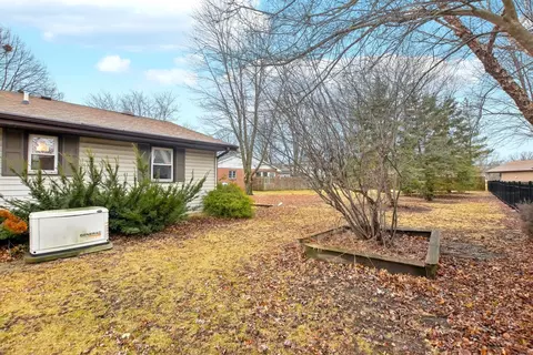 Exterior - 1802 Charles St, Morris, IL 60450 photo 8 of 10