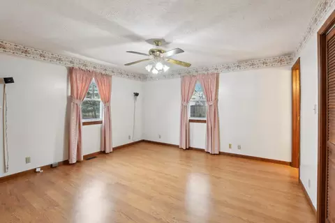 Bedroom - 1802 Charles St, Morris, IL 60450 photo 2 of 7