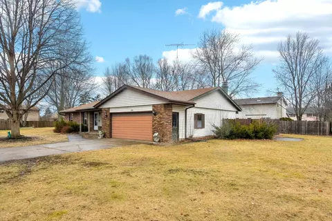 Exterior - 1802 Charles St, Morris, IL 60450 photo 2 of 10