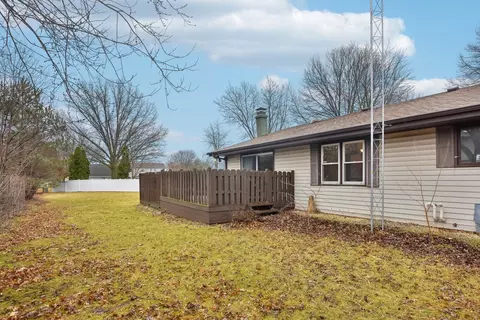 Exterior - 1802 Charles St, Morris, IL 60450 photo 5 of 10