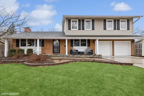 446 N Clark Dr, Palatine, IL 60074