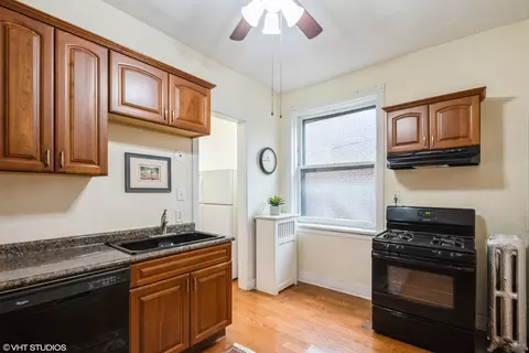 Kitchen - 5111 S Cornell Ave #1, Chicago, IL 60615 photo 3 of 3