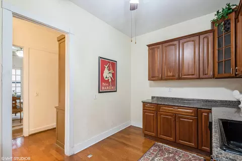 Kitchen - 5111 S Cornell Ave #1, Chicago, IL 60615 photo 2 of 3