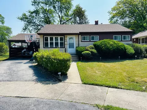 638 E 161st St, South Holland, IL 60473