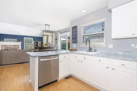 Kitchen - 10665 Cape Cod Ln, Huntley, IL 60142 photo 1 of 4