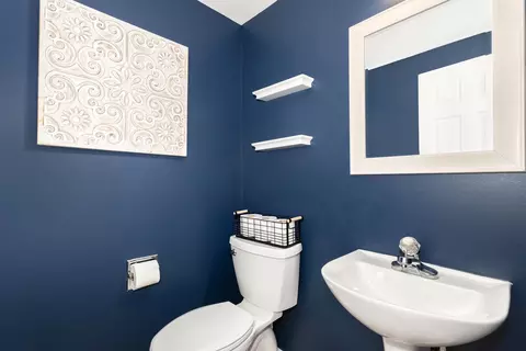 Bath - 10665 Cape Cod Ln, Huntley, IL 60142 photo 1 of 3