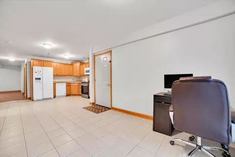 Other - 32 E Hattendorf Ave #1B, Roselle, IL 60172 photo 4 of 7