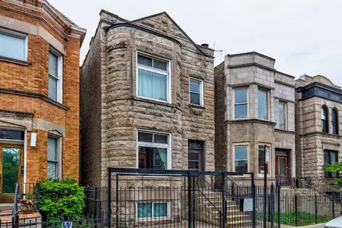 903 W Addison Ave, Chicago, IL 60613