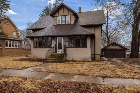 426 W Boone St, Belvidere, IL 61008