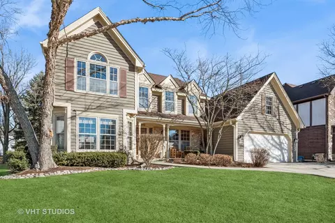 1393 Lincolnshire Ct, Carol Stream, IL 60188