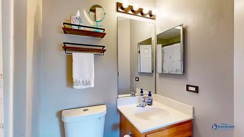 Bath - 2017 Concord Dr, Mchenry, IL 60050 photo 3 of 3