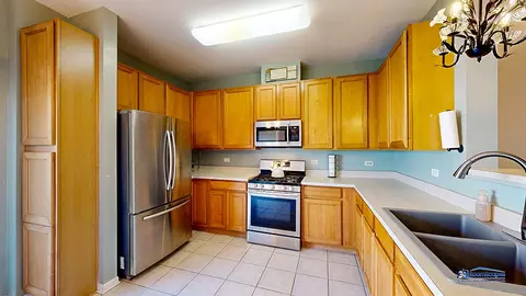 Kitchen - 2017 Concord Dr, Mchenry, IL 60050 photo 1 of 3