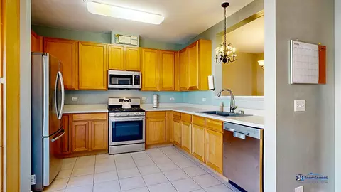 Kitchen - 2017 Concord Dr, Mchenry, IL 60050 photo 3 of 3