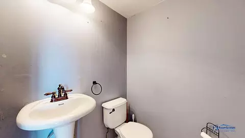 Bath - 2017 Concord Dr, Mchenry, IL 60050 photo 1 of 3