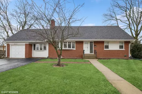 43 Washington St, Glenview, IL 60025