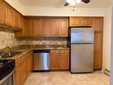 Kitchen - 1243 E Washington St #C302, Des Plaines, IL 60016 photo 1 of 1