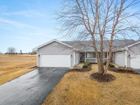 3722 Westlake Village Dr #95-18, Winnebago, IL 61088