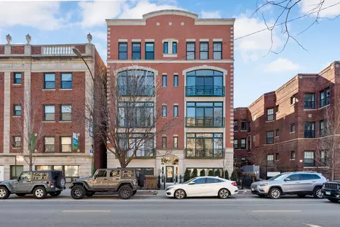 727 W Belmont Ave #8, Chicago, IL 60657